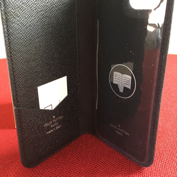 Louis Vuitton iPhone Folio (7/8) - Picture 4 of 6